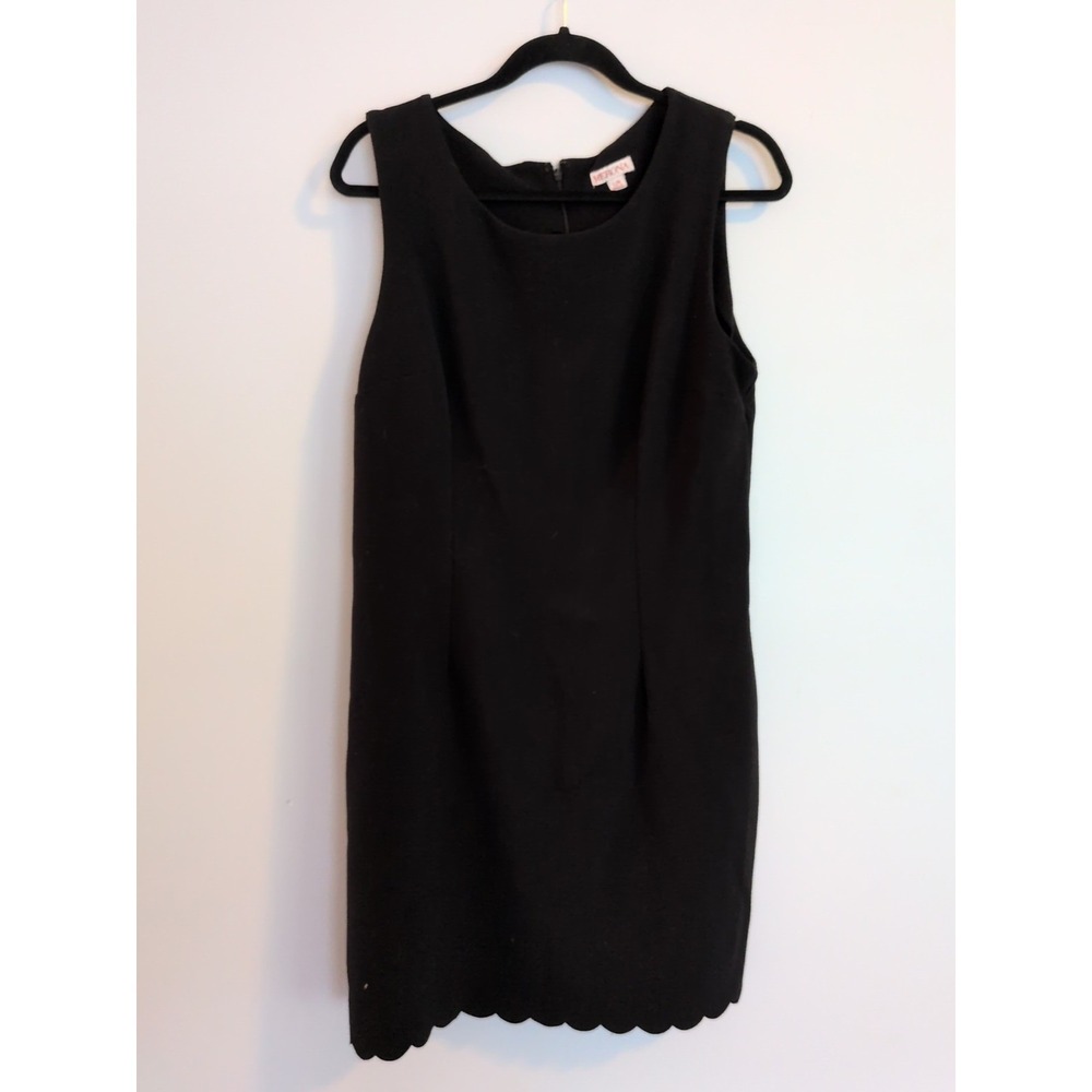 Women's Black Sleeveless Shift Dress Textured Zip Back Knee Length‎ Classic